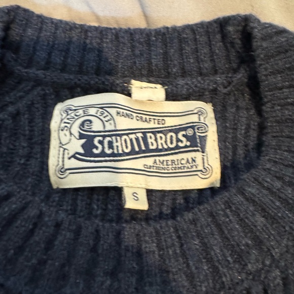 Men’s Schott NYC Ribbed Wool Crewneck Sweaters
Size small - Picture 2 of 3